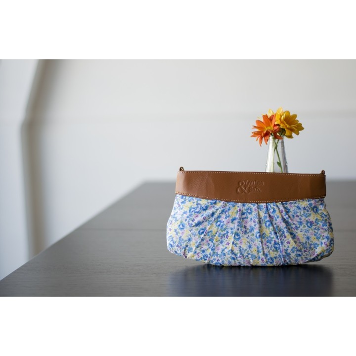 L'espiègle à fleurs bleutées