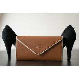 Wallet - Camel with off-white piping
