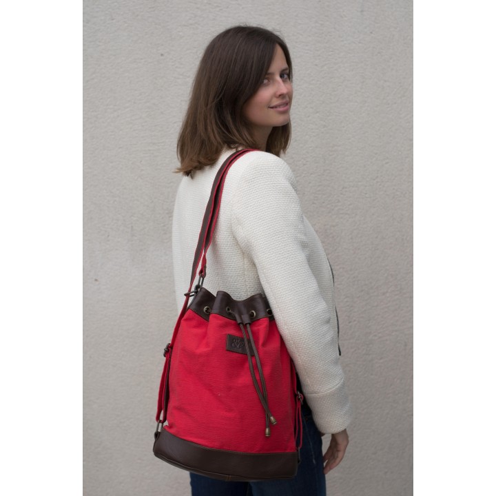 Lara - Cuir marron et tissu rouge