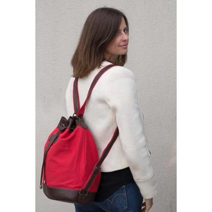 Lara - Cuir marron et tissu rouge